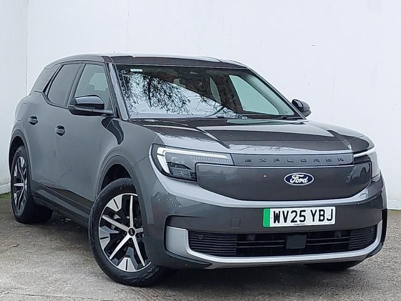 Grey Used 2025 Ford Explorer Select SUV | £27,298 (Fair price) - Image 1/4