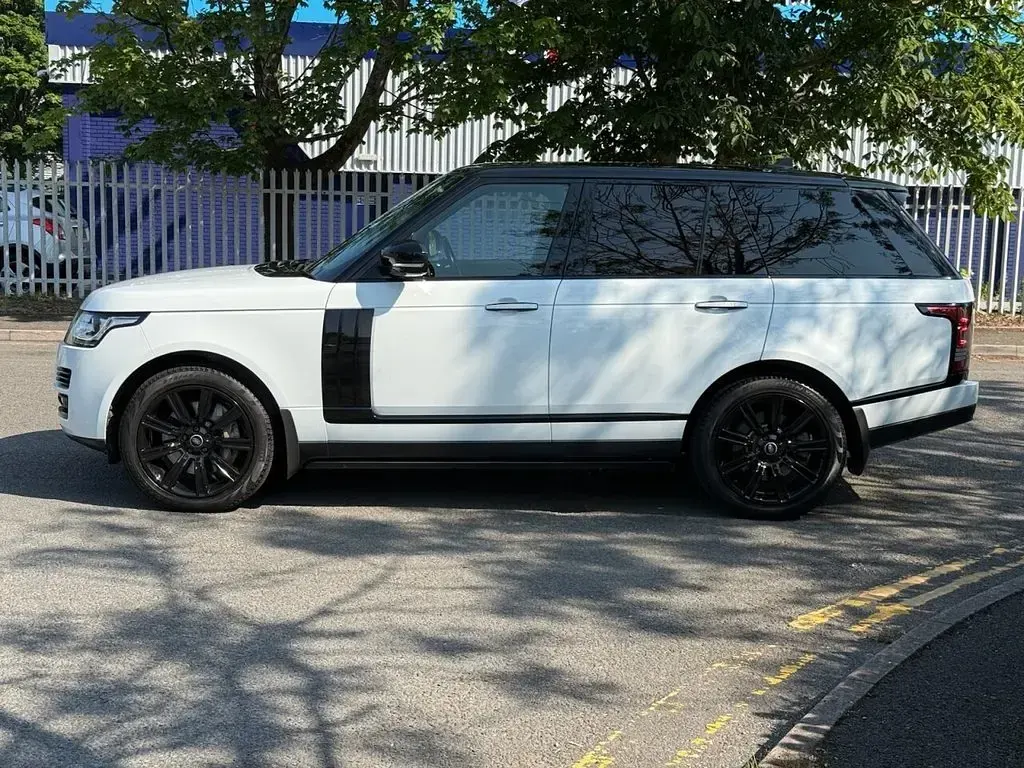 Used Land Rover Range Rover Vogue SE 339 HP (249 kW) 2015 White SUV