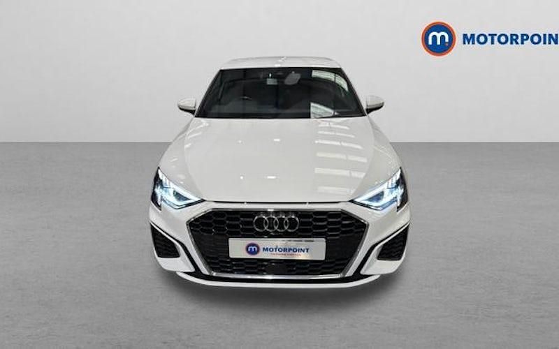 Begagnad Audi A3 S-Line 110 HK (80 kW) 2024 Sedan