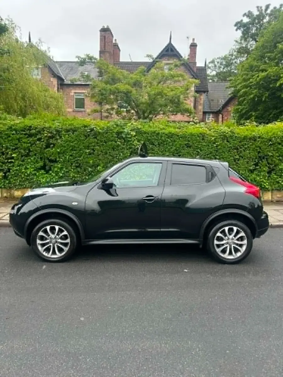 Used Nissan Juke Tekna 110 HP (80 kW) 2013 Black SUV