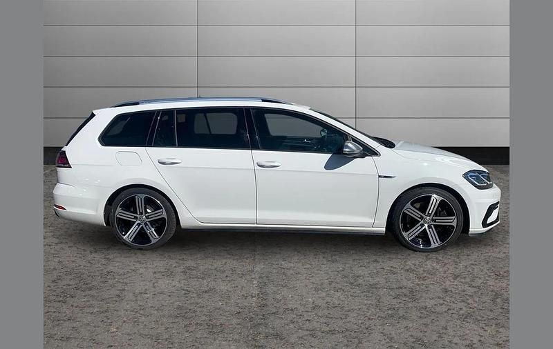 Second-hand VW Golf VIII R 296 CP (217 kW) 2020 Alb Break
