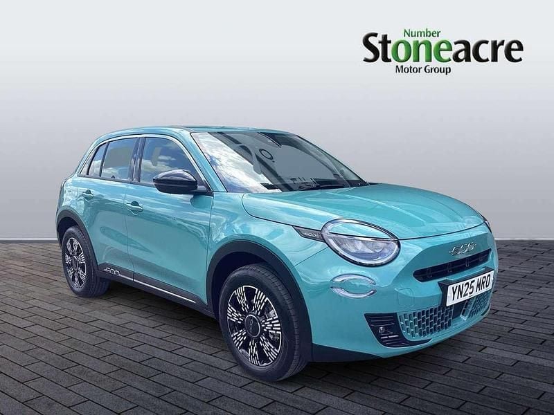 Blue New 2025 Fiat 600 SUV | £19,995 (Fair price) - Image 1/4