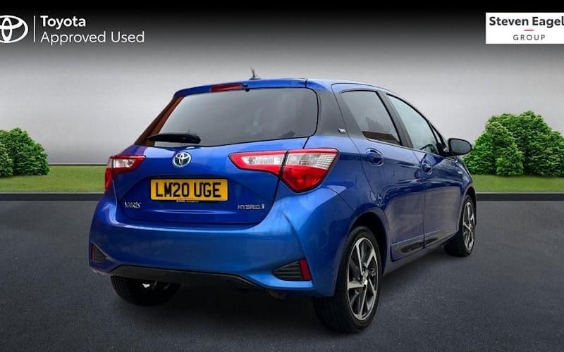 Used Toyota Yaris Hybrid 101 HP (74 kW) 2020 Hatchback