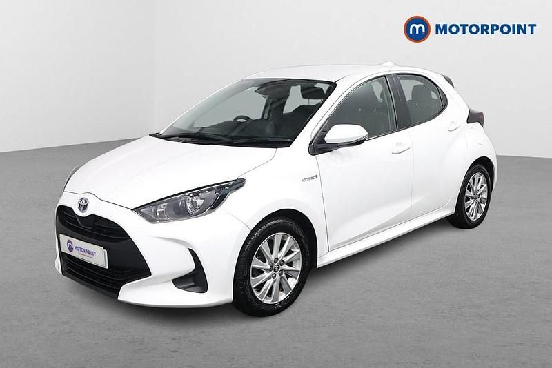 Second-hand Toyota Yaris Hybrid 2021 Alb Hatchback