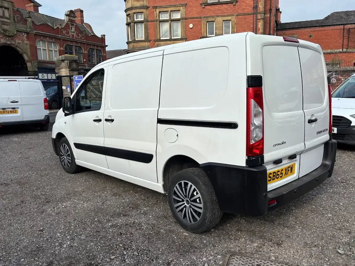 Used Citroën Dispatch 90 HP (66 kW) 2015 White MPV