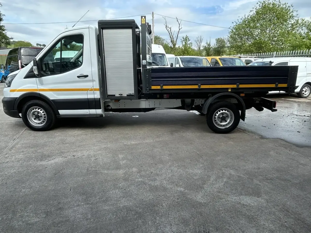 Used Ford Transit 130 HP (95 kW) 2023 White Cabriolet