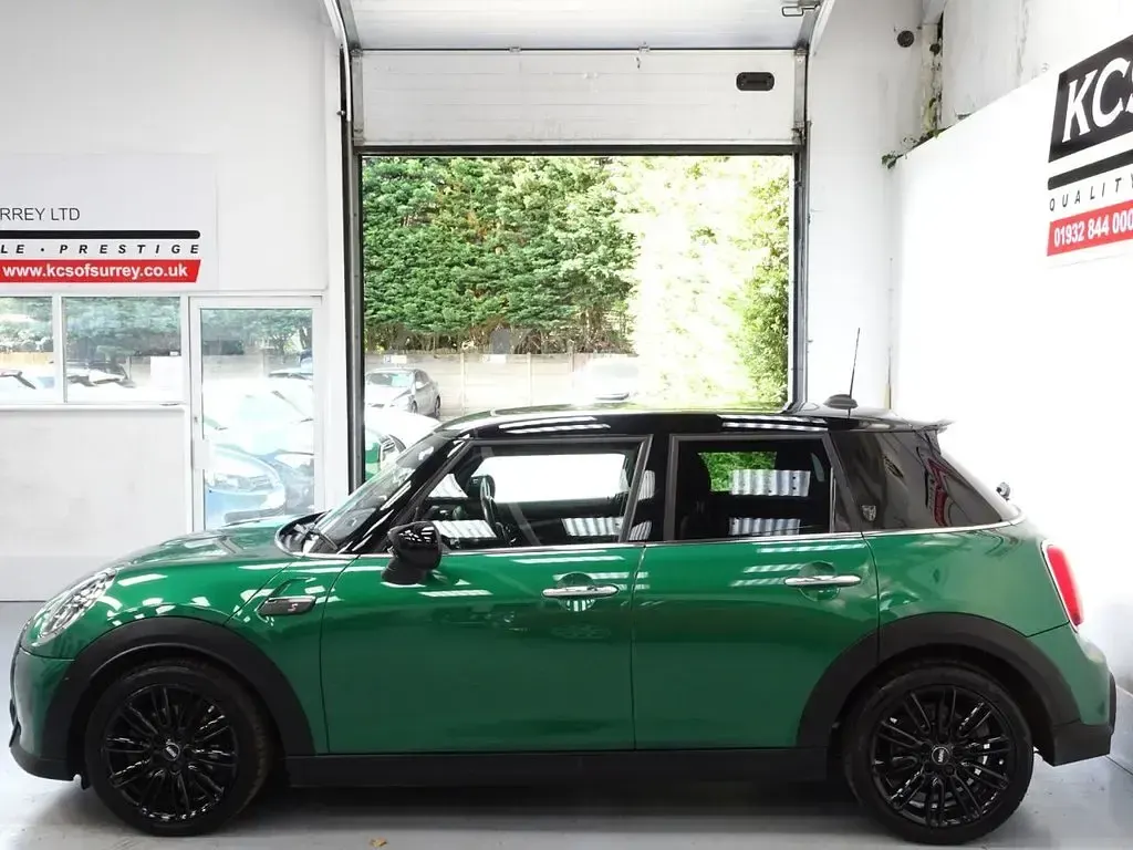 Used Mini Cooper S Exclusive 178 HP (130 kW) 2023 Green Hatchback