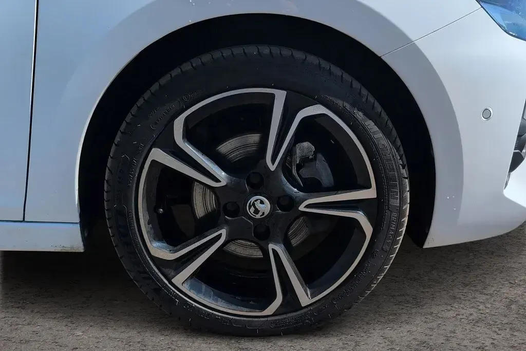 Używany Vauxhall Corsa Ultimate 100 KM (73 kW) 2023 Biały Hatchback