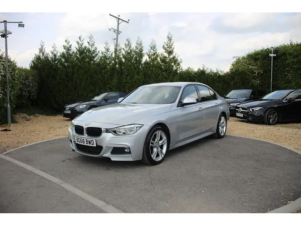 Used BMW 320 M Sport 2018 Glacier silver Sedan
