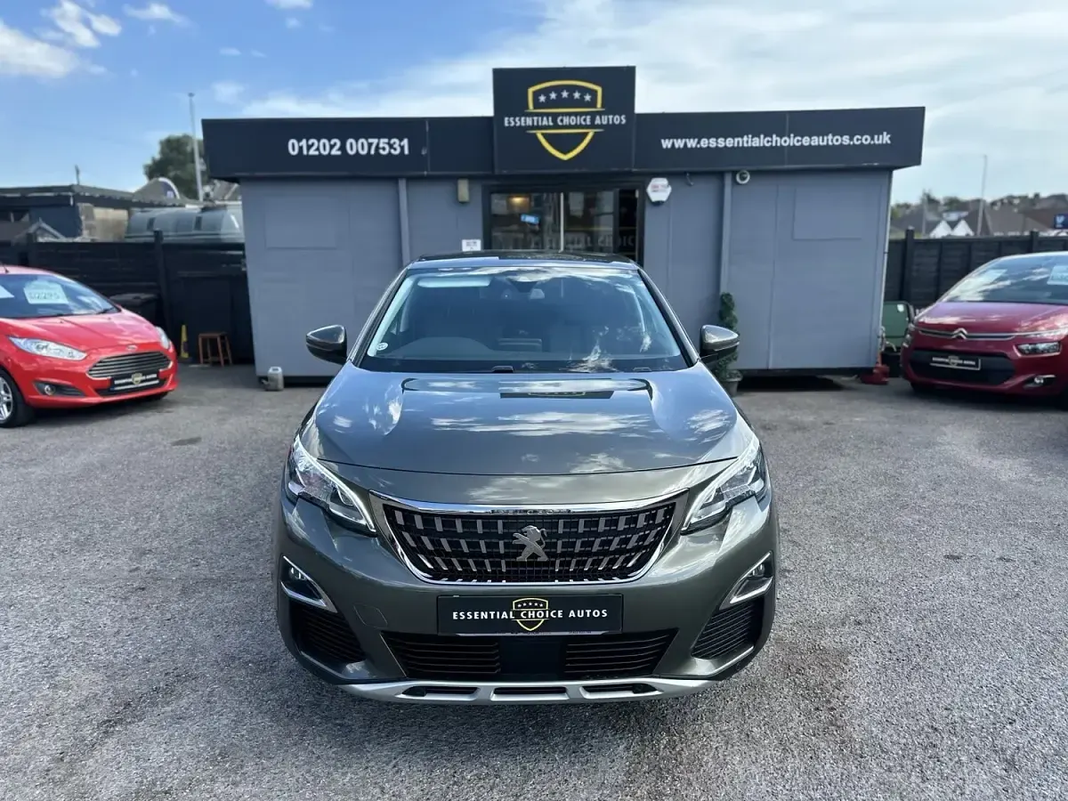 Used Peugeot 3008 Allure 120 HP (88 kW) 2018 Grey SUV