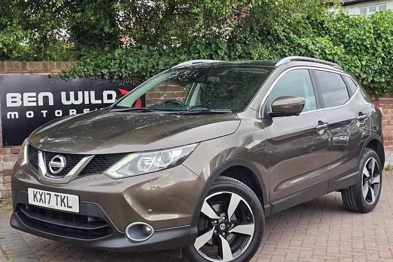 Bronze Used 2017 Nissan Qashqai N-Connecta SUV | £8,490 (Fair price) - Image 1/1