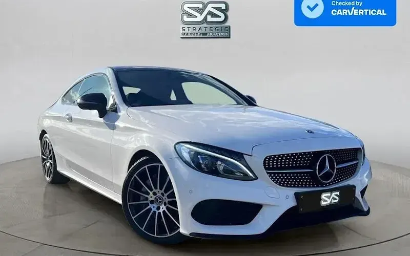 Usado Mercedes C250 AMG Line Premium Plus 204 HP (150 kW) 2018 Coupé