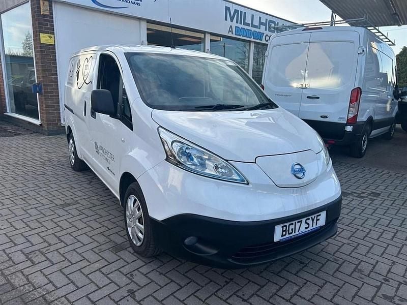 White Used 2017 Nissan e-NV200 Acenta Van | £3,995 - Image 1/4