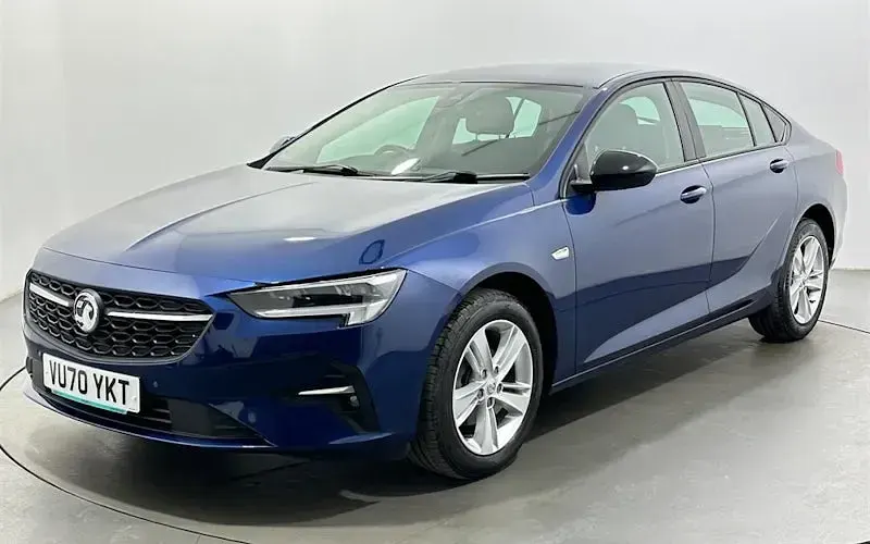 Second-hand Vauxhall Insignia Sport 122 CP (89 kW) 2021 Albastru Hatchback