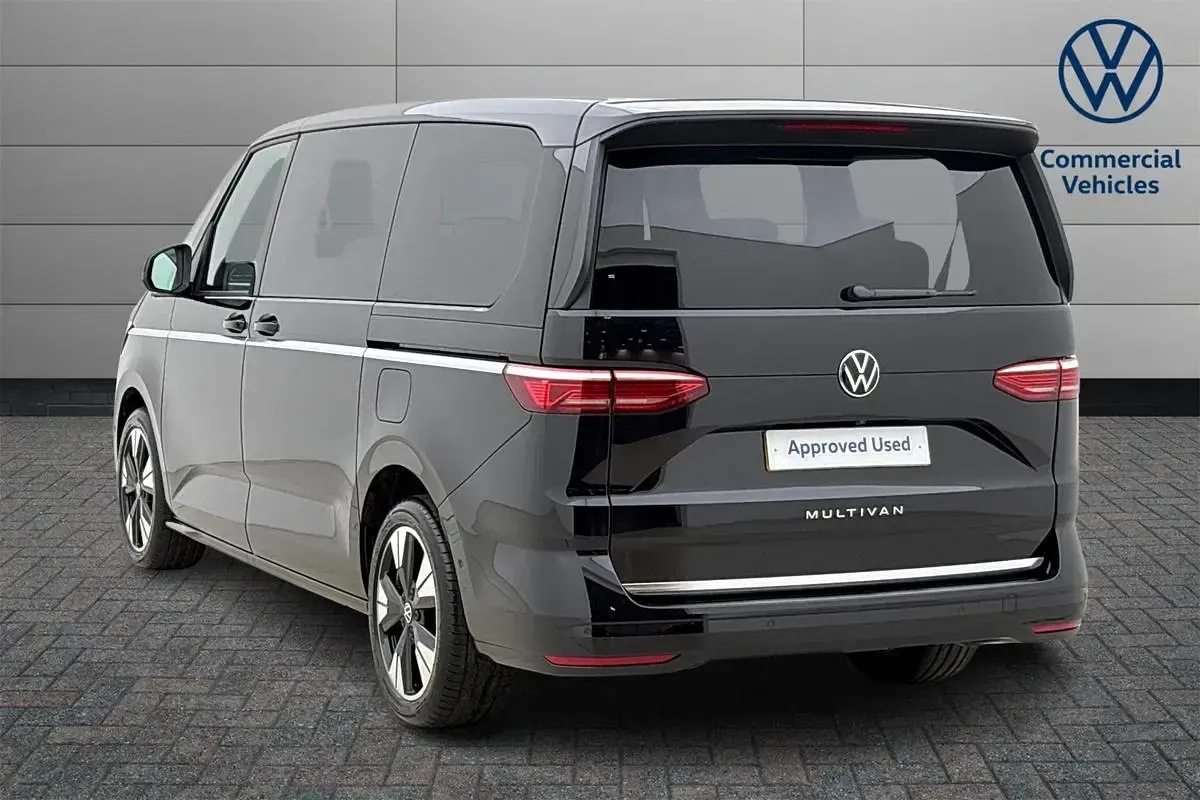 Used VW Multivan Style 150 HP (110 kW) 2025 Black MPV