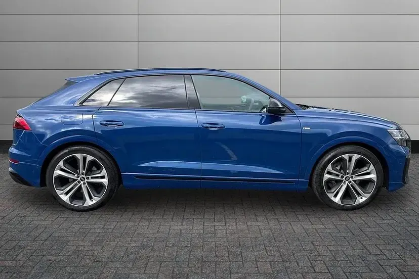 Used Audi Q8 Black Edition 286 HP (210 kW) 2025 Blue SUV