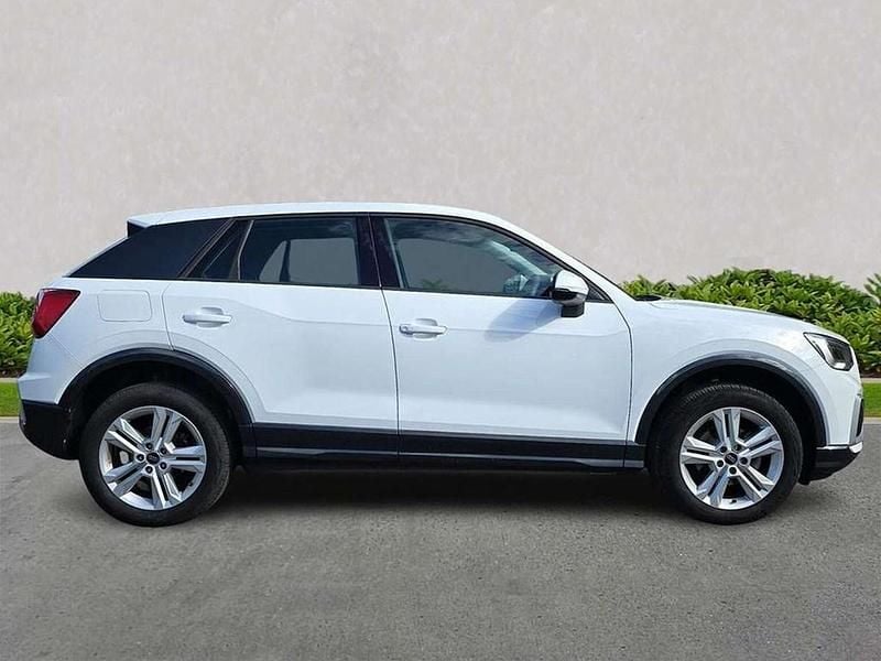 Used Audi Q2 Sport 116 HP (85 kW) 2024 White SUV
