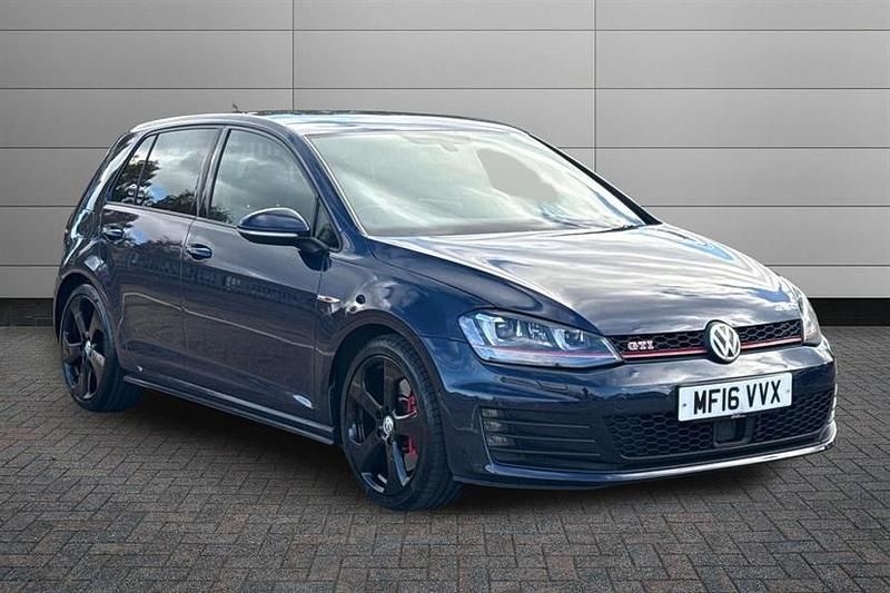 Night blue Used 2016 VW Golf VII GTI Hatchback | £13,290 (Fair price) - Image 1/2
