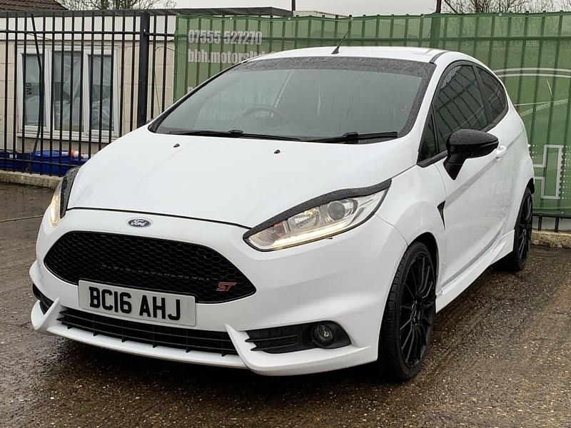 Usado Ford Fiesta ST 2016 Branco Citadino