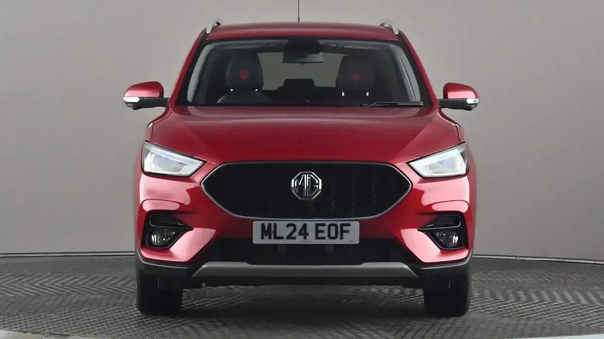 Usado MG ZS Exclusive 111 HP (81 kW) 2024 Vermelho SUV