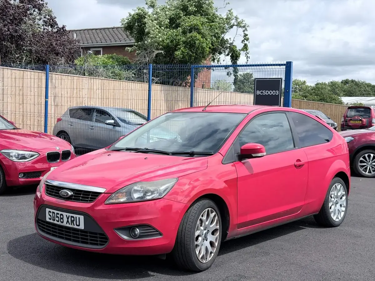 Used Ford Focus Zetec 2009 Red Hatchback