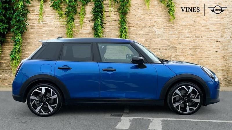 Used Mini Cooper S Hatch 201 HP (147 kW) 2024 Blue Hatchback