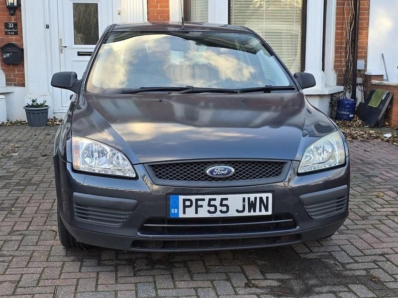 Grey Used 2006 Ford Focus Hatchback | £2,350 (Fair price) - Image 1/4