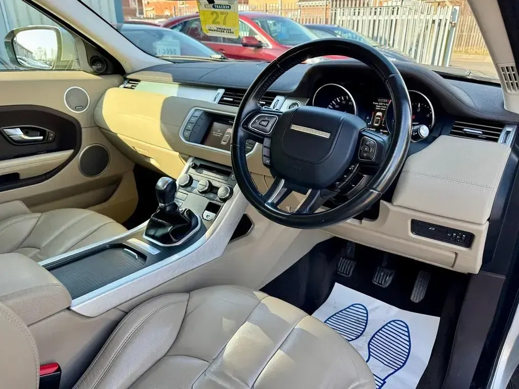 Used Land Rover Range Rover evoque Pure 150 HP (110 kW) 2013 Silver SUV