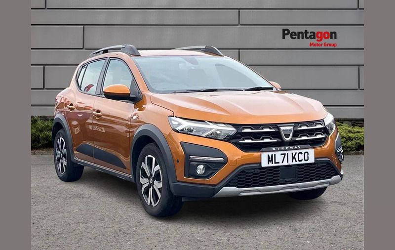 Orange Used 2021 Dacia Sandero Prestige Hatchback | £10,950 (Fair price) - Image 1/4