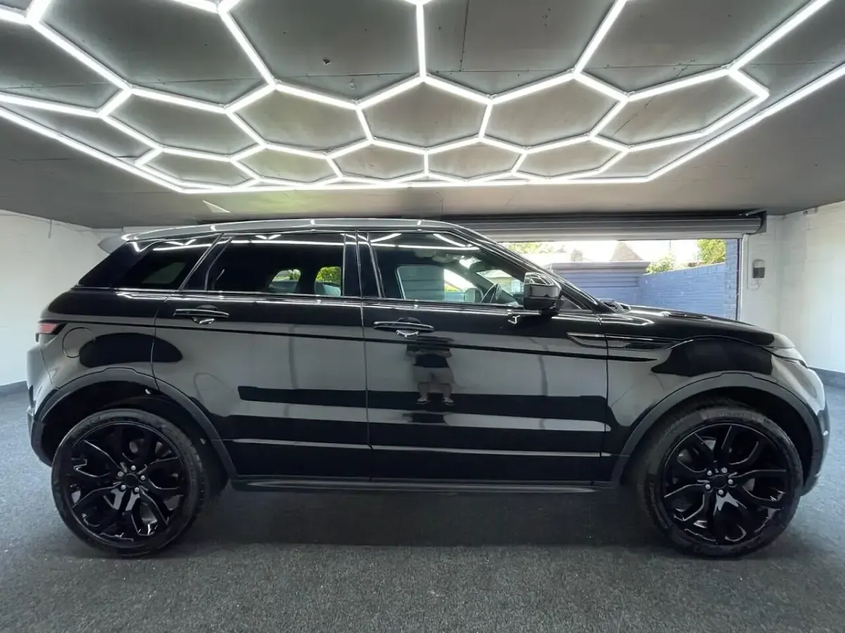 Used Land Rover Range Rover evoque HSE Dynamic 2018 Black Estate