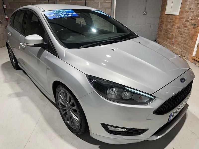 Used Ford Focus ST-Line 120 HP (88 kW) 2017 Silver Hatchback