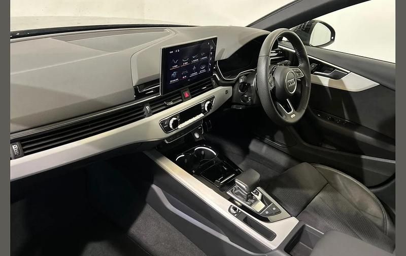 Used Audi A4 S-Line 200 HP (147 kW) 2024 Black Estate