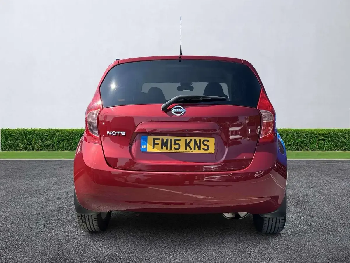 Used Nissan Note S 98 HP (72 kW) 2015 Red Hatchback