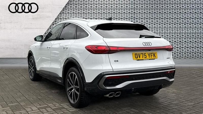 Used Audi Q5 Sportback Advanced 204 HP (150 kW) 2025 White SUV