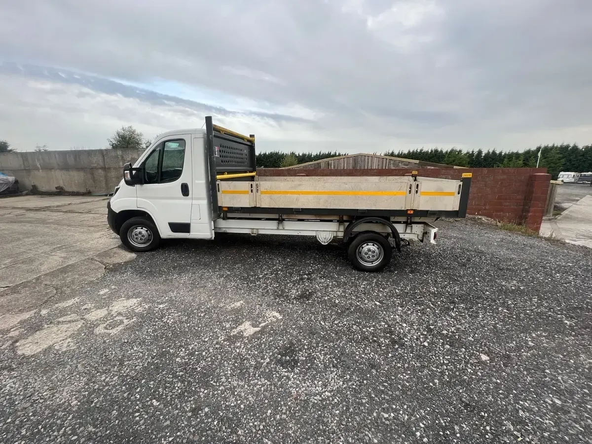Used Peugeot Boxer 130 HP (95 kW) 2018 White Van