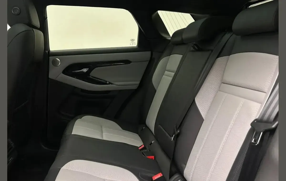 Used Land Rover Range Rover evoque Autobiography 200 HP (147 kW) 2025 Silver SUV