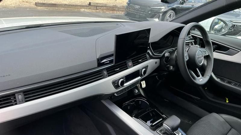 Used Audi A4 S-Line 204 HP (150 kW) 2024 White Estate