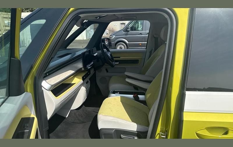 Used VW ID. Buzz Pro 147 kW (200 HP) 2024 White MPV