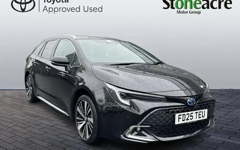 Used Toyota Corolla Design 140 HP (102 kW) 2025 Estate