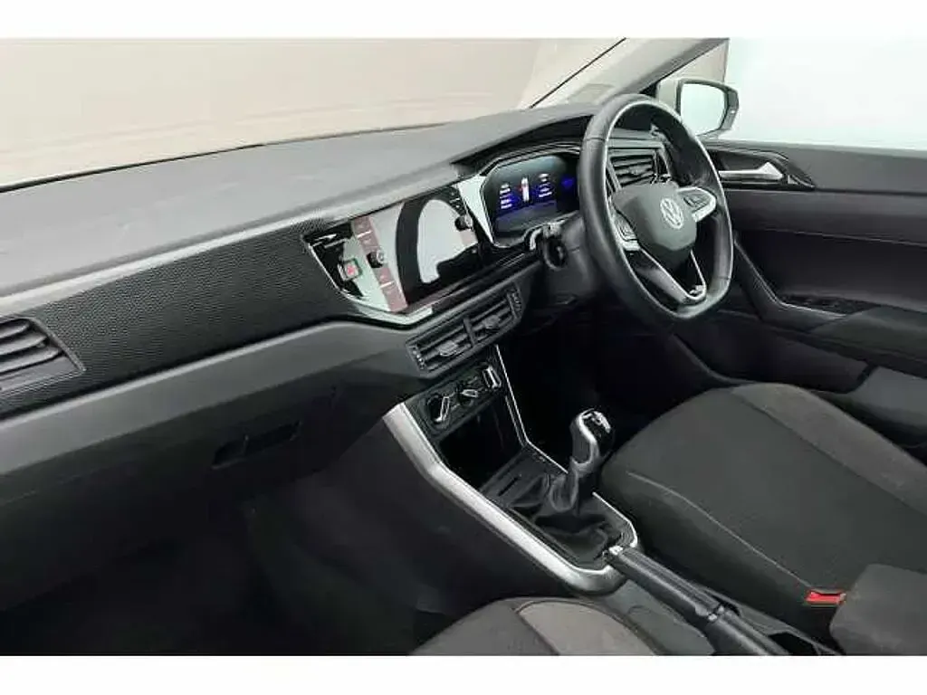 Used VW Polo Life 95 HP (69 kW) 2024 Grey Hatchback