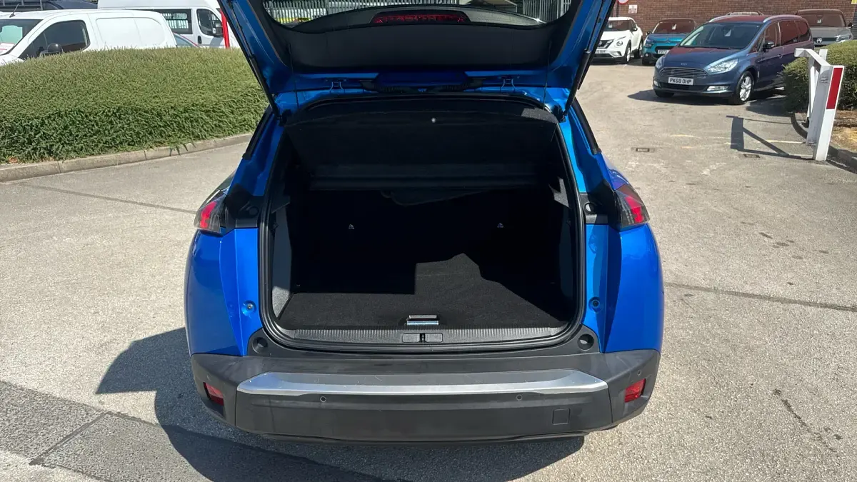 Used Peugeot e-2008 GTi 100 kW (136 HP) 2023 Blue SUV