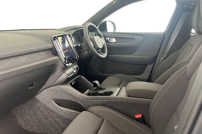 New Volvo EX40 Core 185 kW (252 HP) 2025 Cloud blue SUV