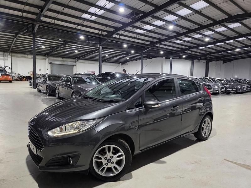 Grey Used 2016 Ford Fiesta Zetec Hatchback | £6,740 (Fair price) - Image 1/4