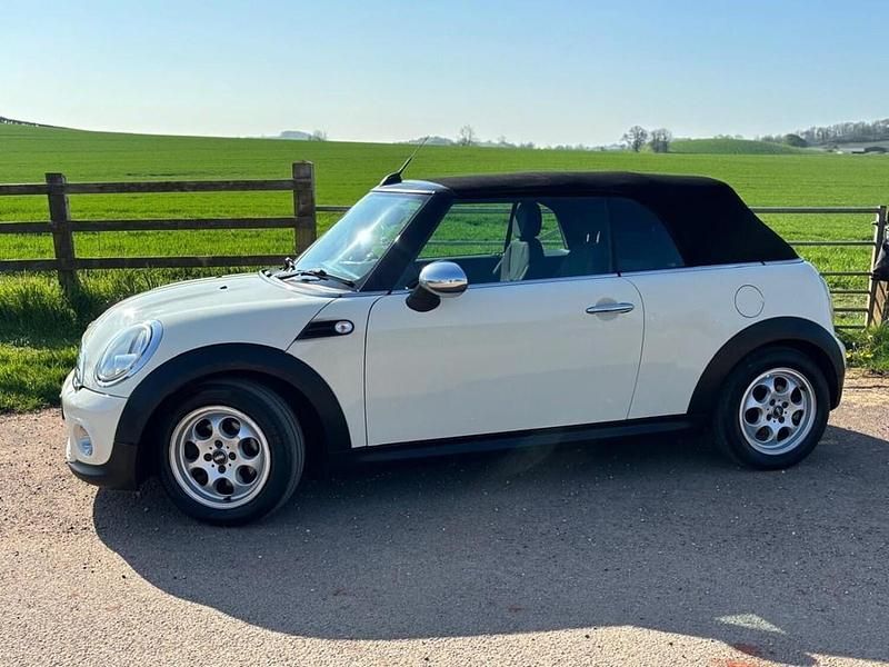 Begagnad Mini ONE 98 HK (72 kW) 2011 Vit Halvkombi