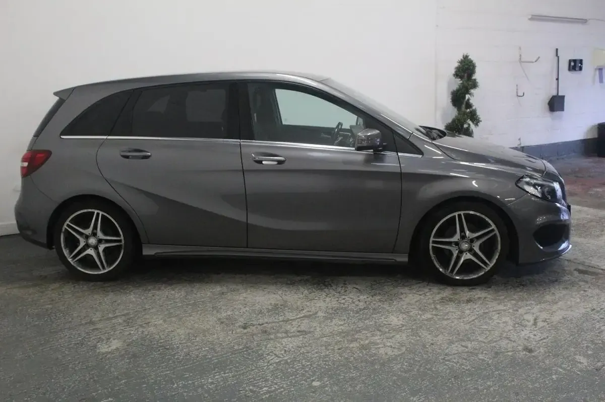 Used Mercedes B180 AMG line 109 HP (80 kW) 2015 Grey Hatchback