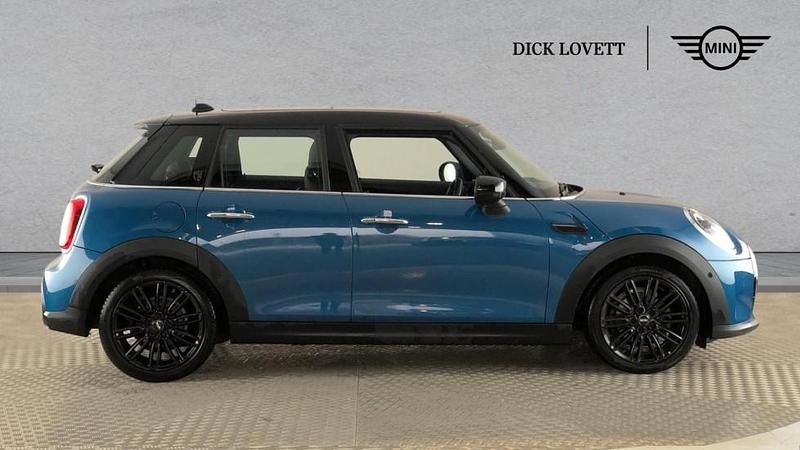 Used Mini Cooper Exclusive 134 HP (98 kW) 2023 Blue Hatchback
