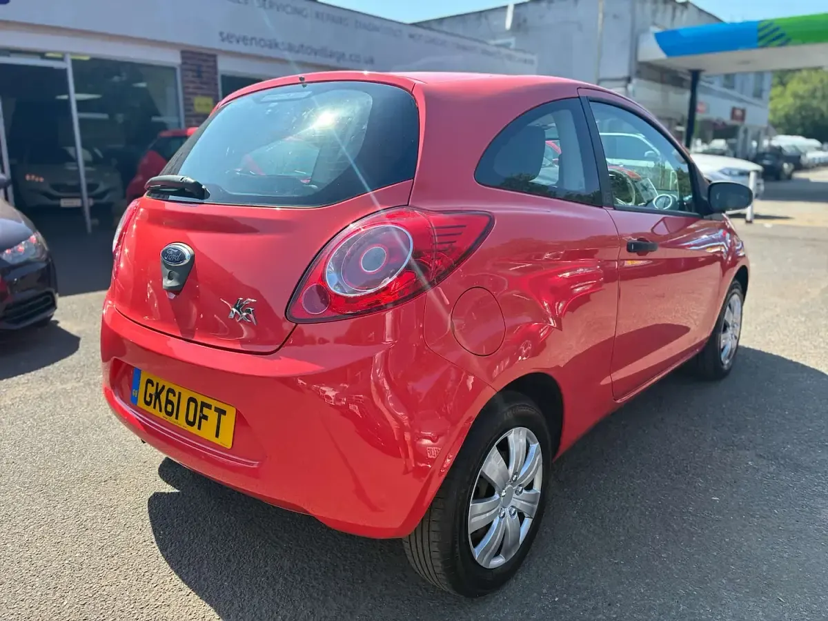 Used Ford Ka Studio 69 HP (50 kW) 2011 Red Hatchback