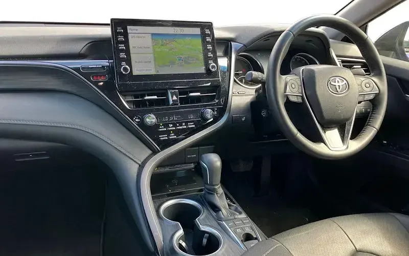 Used Toyota Camry Hybrid 218 HP (160 kW) 2021 Sedan