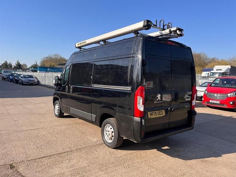 Used Peugeot Boxer 130 HP (95 kW) 2019 Black Van