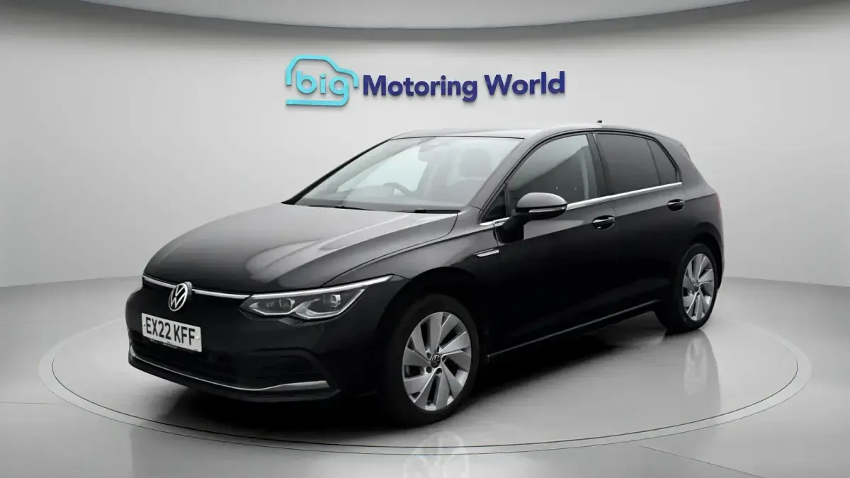 Used VW Golf VIII Style 130 HP (95 kW) 2022 Black Hatchback